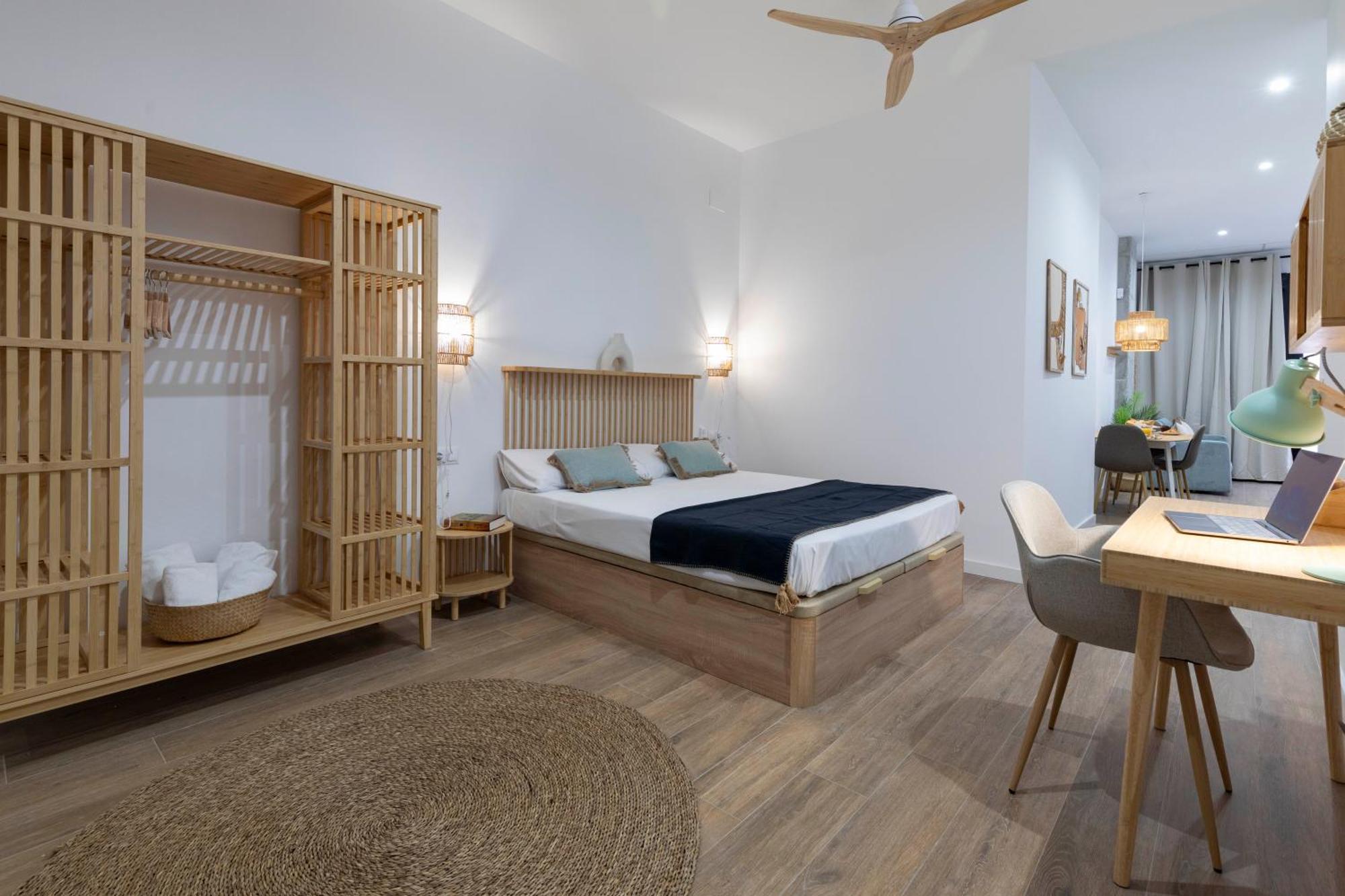 Travel Habitat Mediterranean Suites 瓦伦西亚 外观 照片