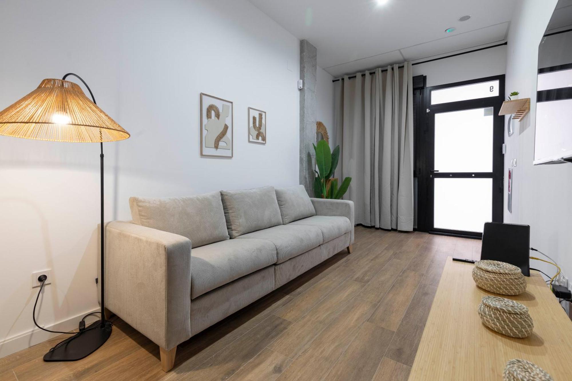 Travel Habitat Mediterranean Suites 瓦伦西亚 外观 照片