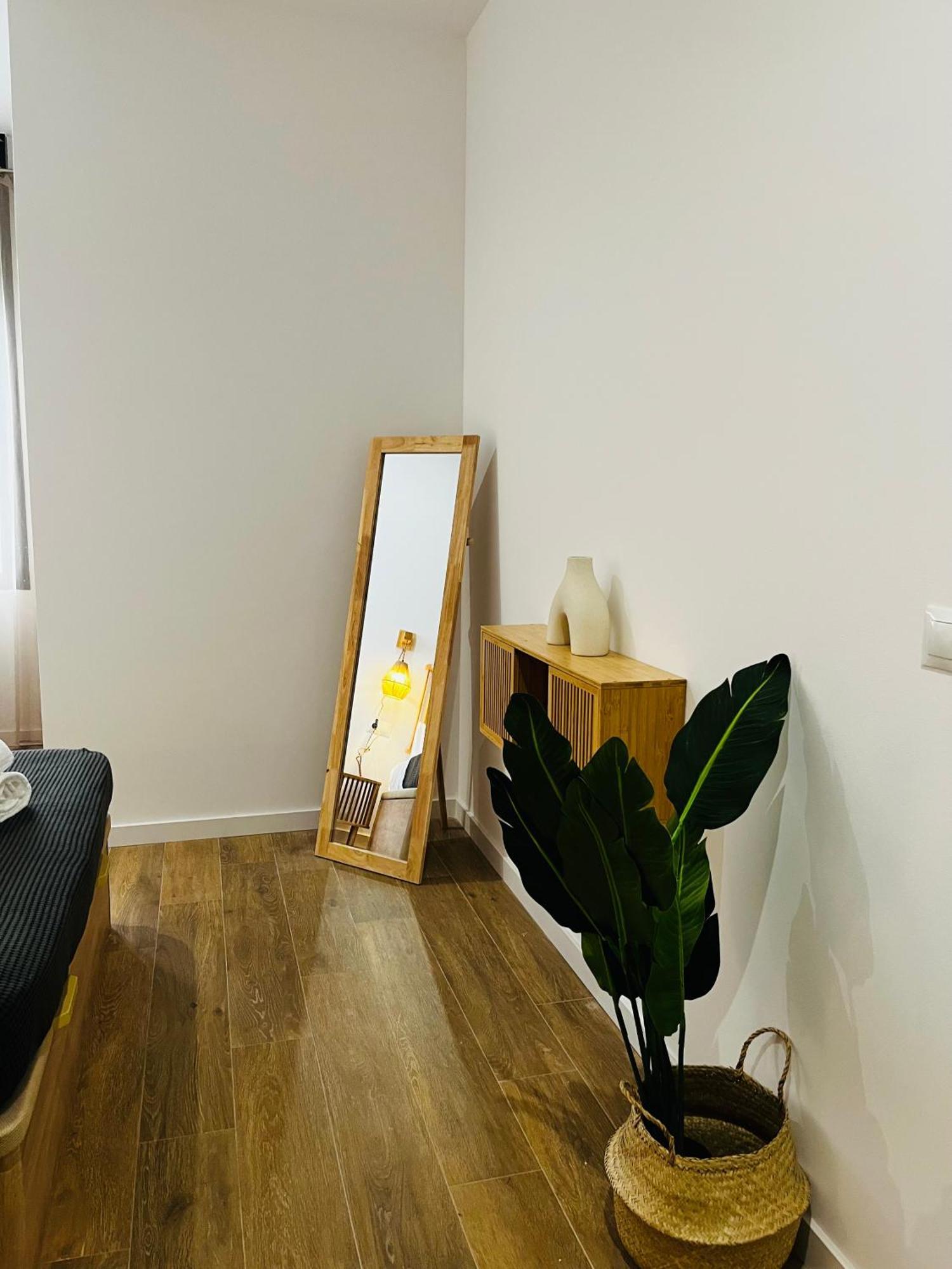 Travel Habitat Mediterranean Suites 瓦伦西亚 外观 照片