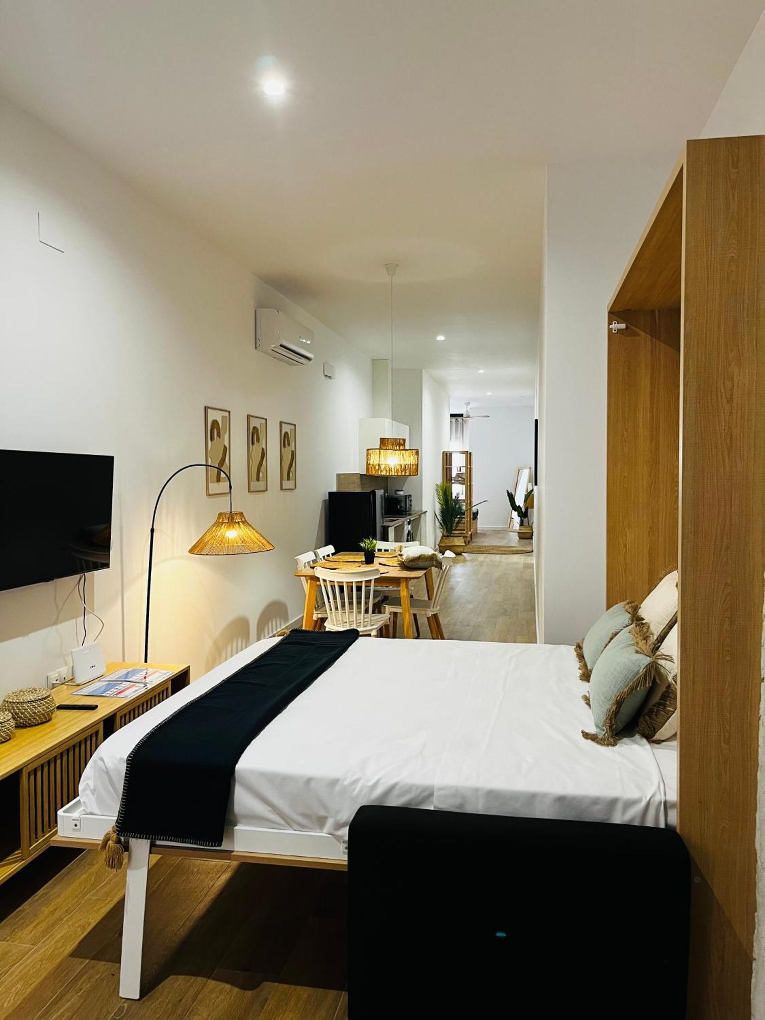 Travel Habitat Mediterranean Suites 瓦伦西亚 外观 照片