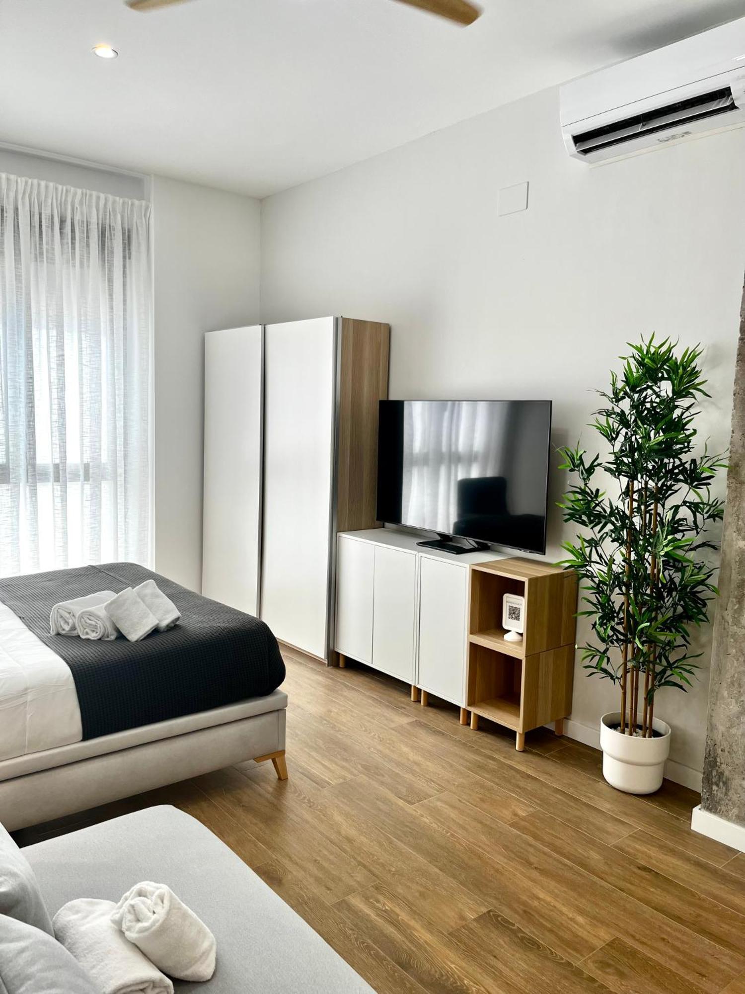Travel Habitat Mediterranean Suites 瓦伦西亚 客房 照片