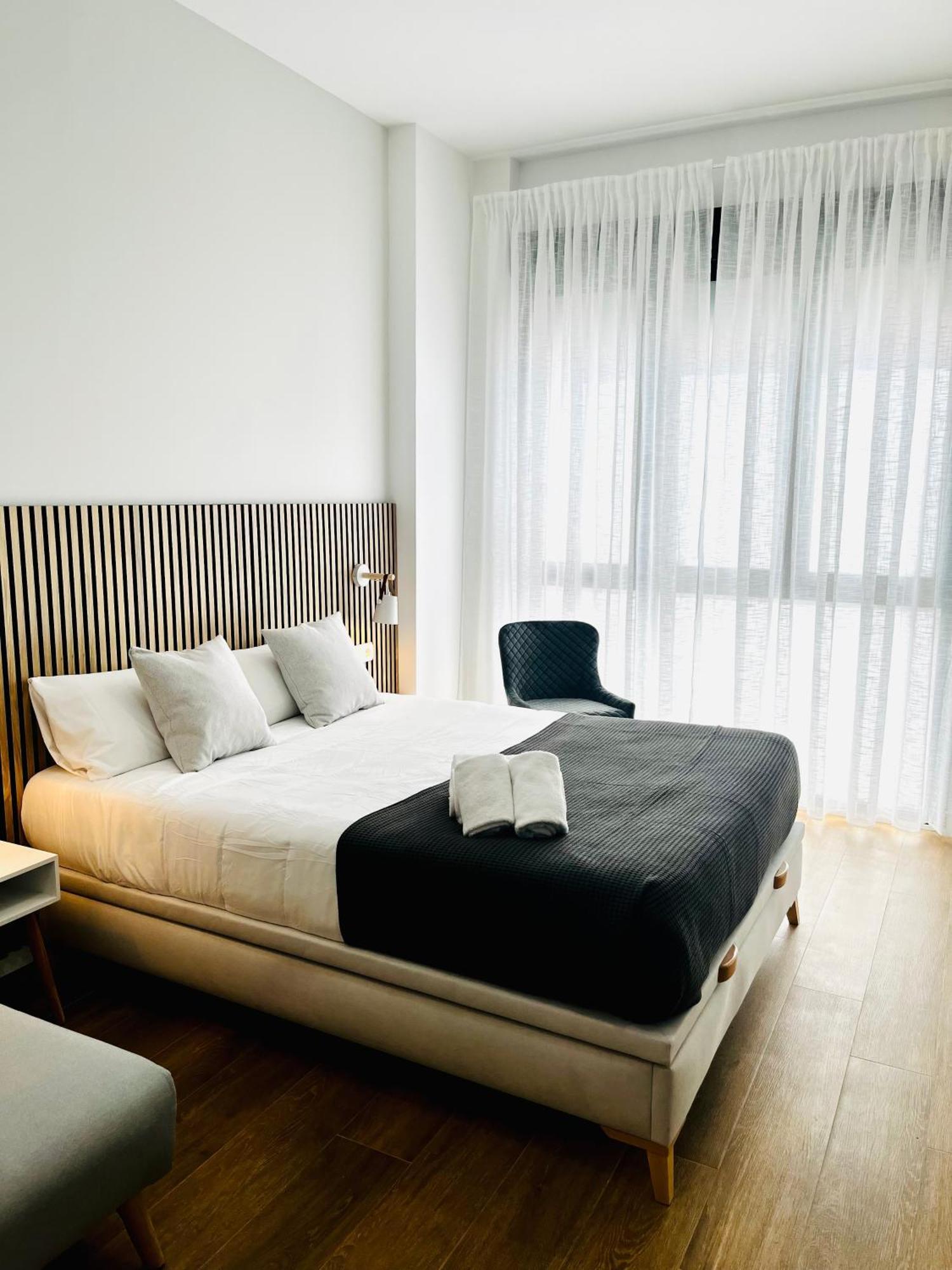 Travel Habitat Mediterranean Suites 瓦伦西亚 外观 照片