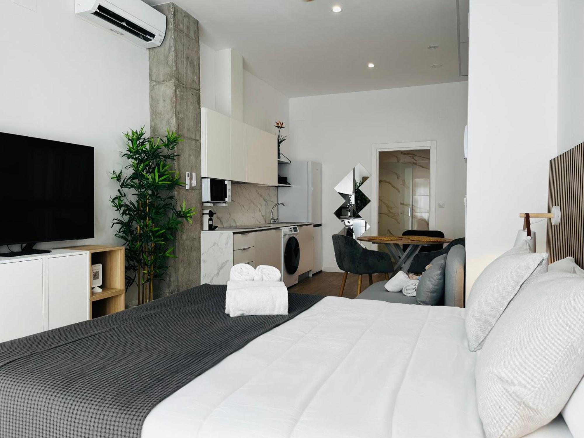 Travel Habitat Mediterranean Suites 瓦伦西亚 外观 照片